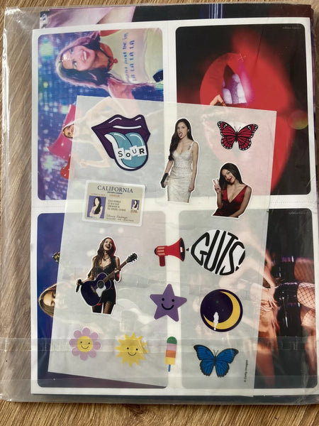 Ultimate Fan Pack - Olivia Rodrigo (Includes 8 Free Gifts inside