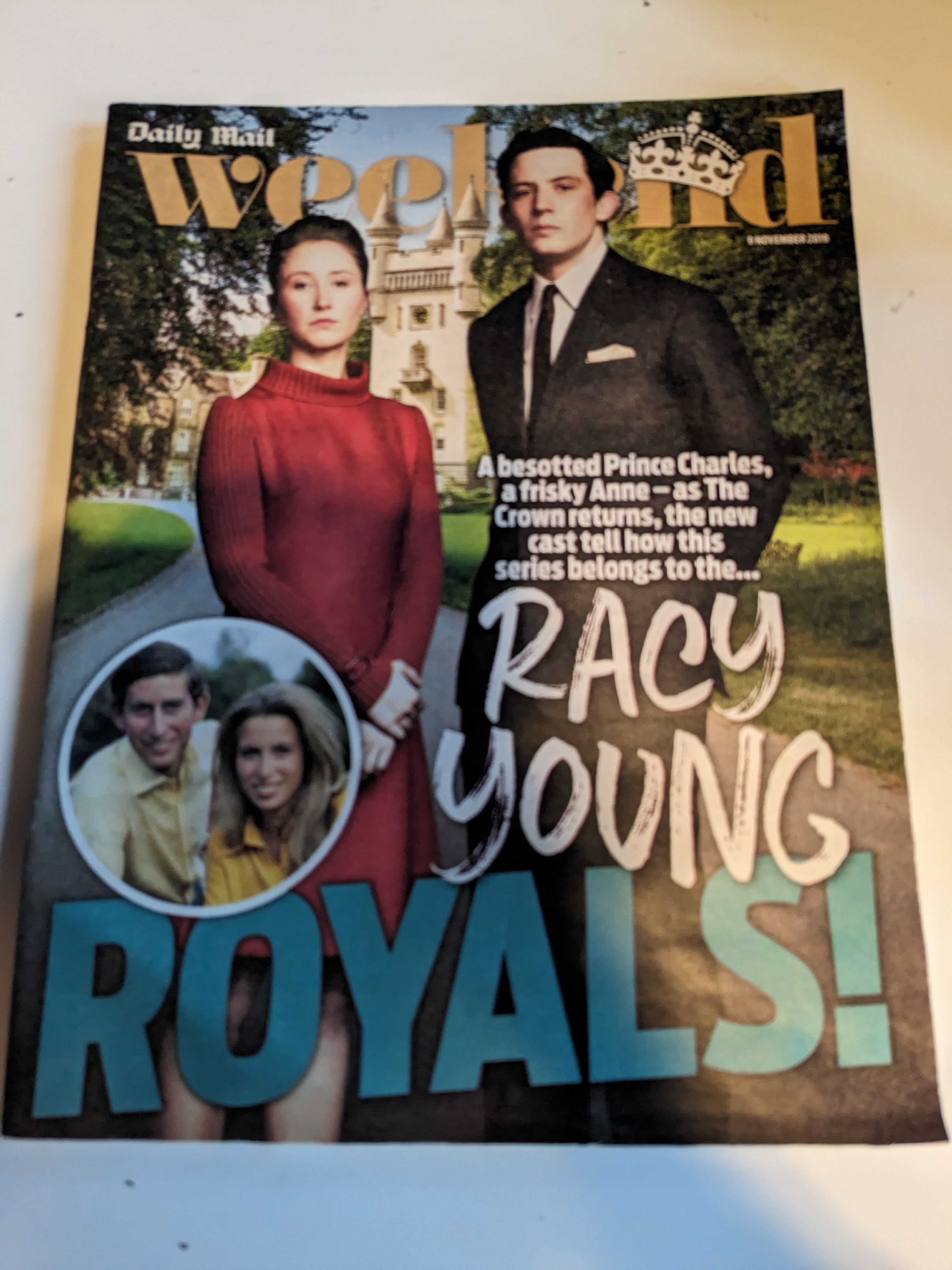 WEEKEND Mag 09/11/2019 JOSH O'CONNOR The Crown Martin Kemp Ben Barnes ...
