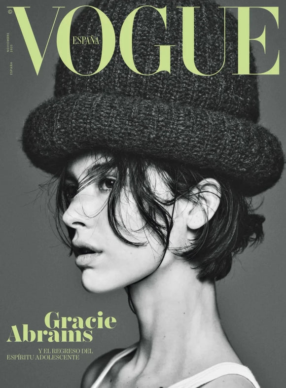 VOGUE Magazine Spain November 2025 - Gracie Abrams