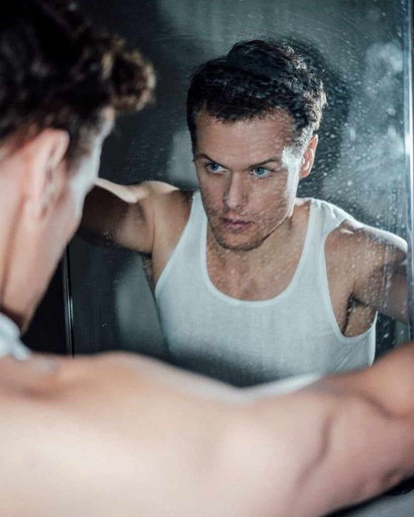 Spanish Esquire Magazine March 2020: SAM HEUGHAN (Includes Tracking)