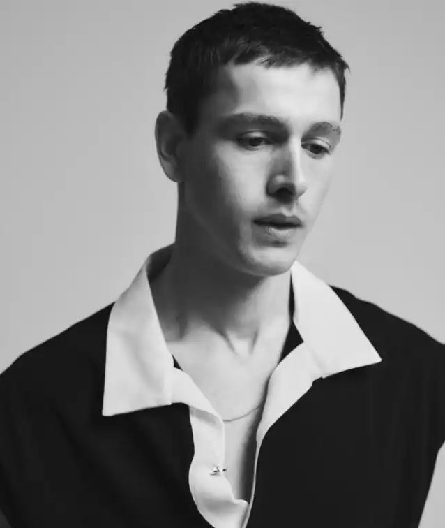 London ES Magazine February 2022: Harris Dickinson Cover