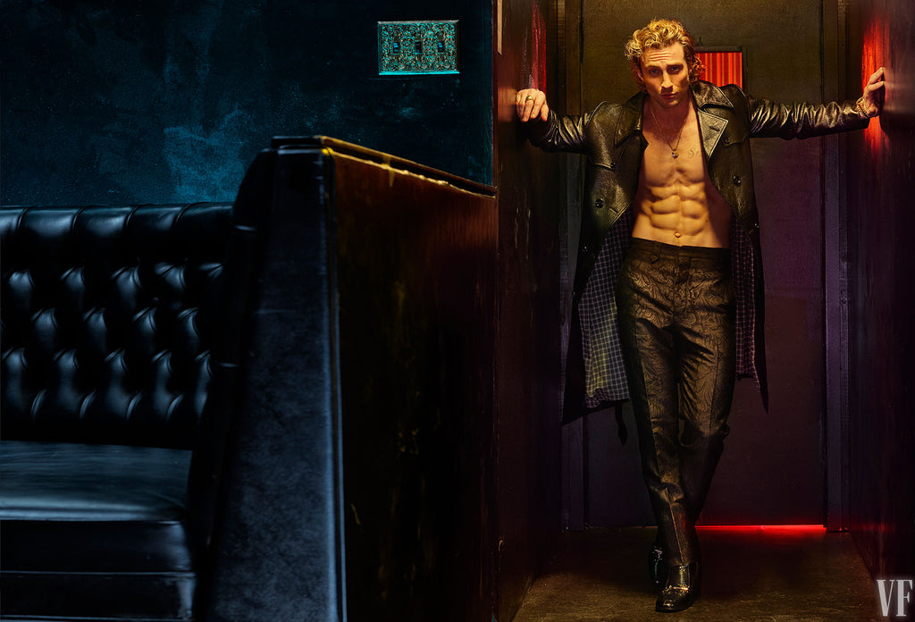 VANITY FAIR Magazine Hollywood 2023 REGE-JEAN PAGE Jeremy Allen White Emma Corrin Aaron Johnson