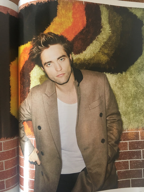 ESQUIRE UK Magazine October 2017 Robert Pattinson Regular Cover