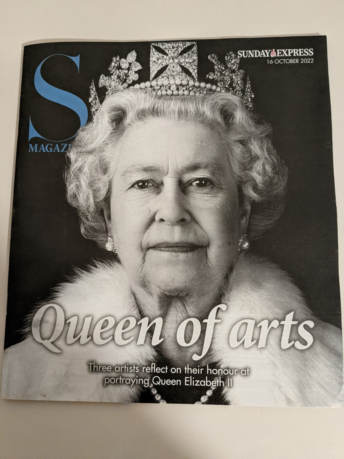 SUNDAY EXPRESS UK MAGAZINE 16 OCTOBER 2022 QUEEN ELIZABETH II DEATH 1926-2022