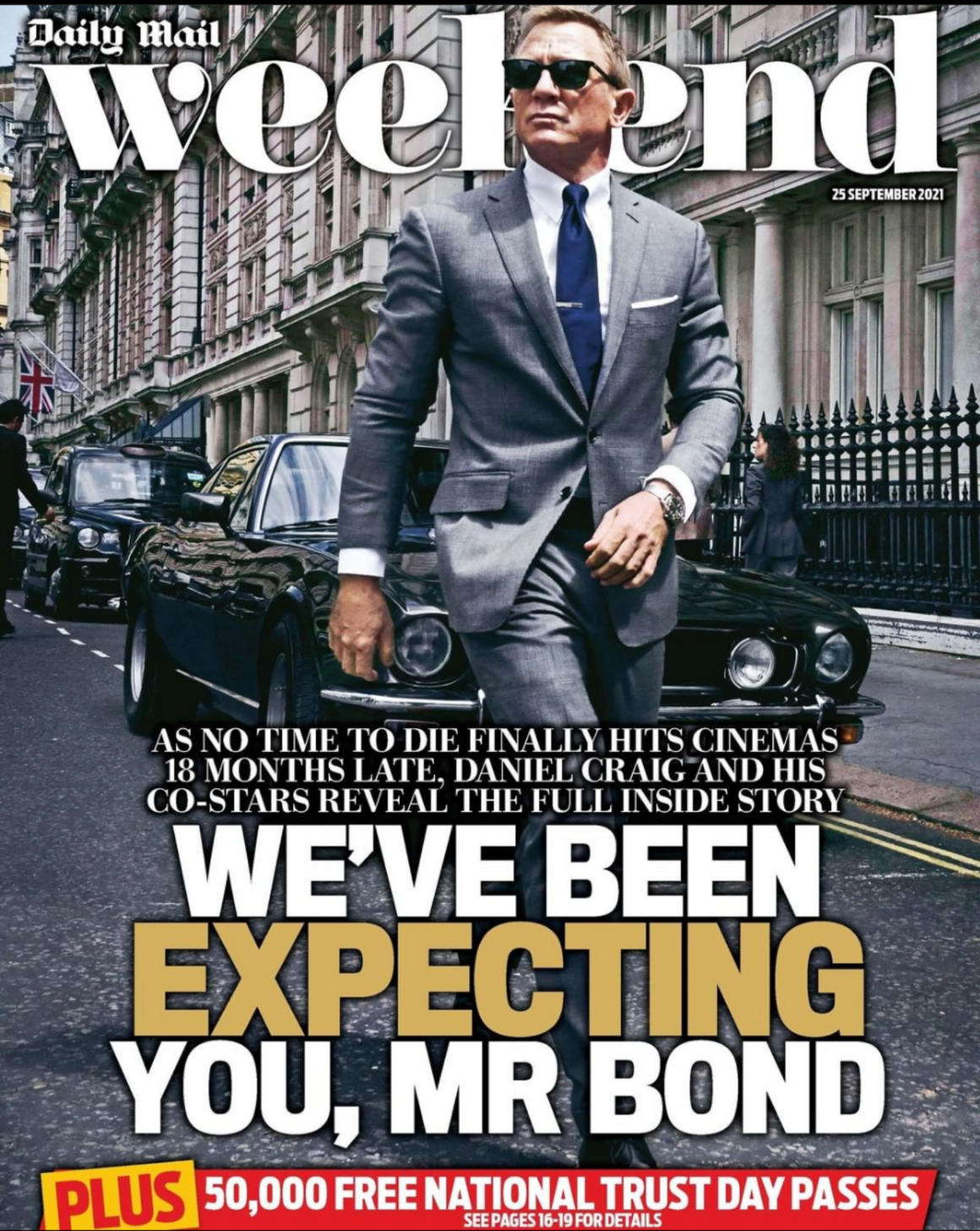 JAMES BOND No Time To Die Daniel Craig Rami Malek UK WEEKEND Magazine 25 September 2021 (defective copy)