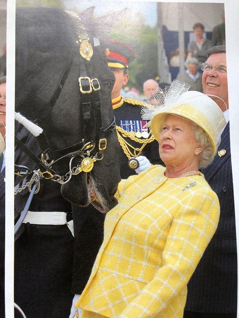 Queen Elizabeth II Death Daily Mail Souvenir Magazine 11/09 Picture Celebration