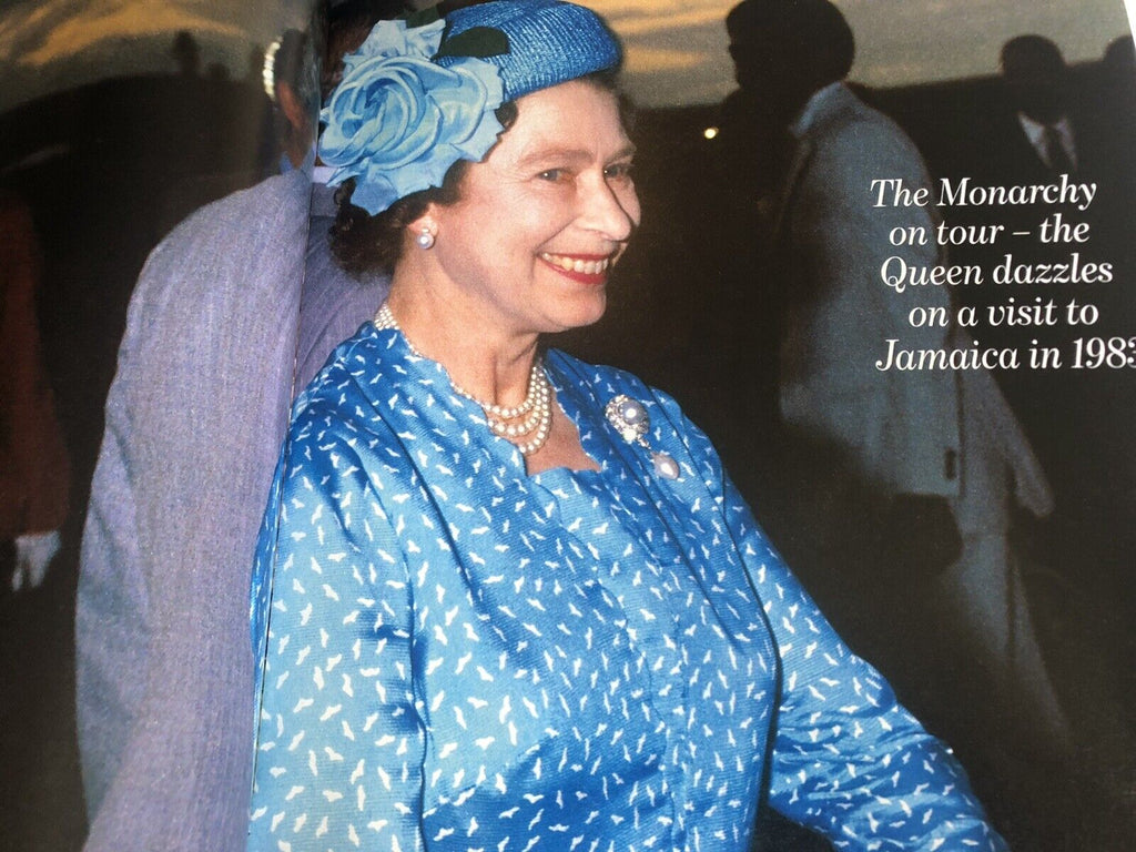 Queen Elizabeth II A Picture Celebration of Her Majesty Daily Mail Magazine 10/09/2022